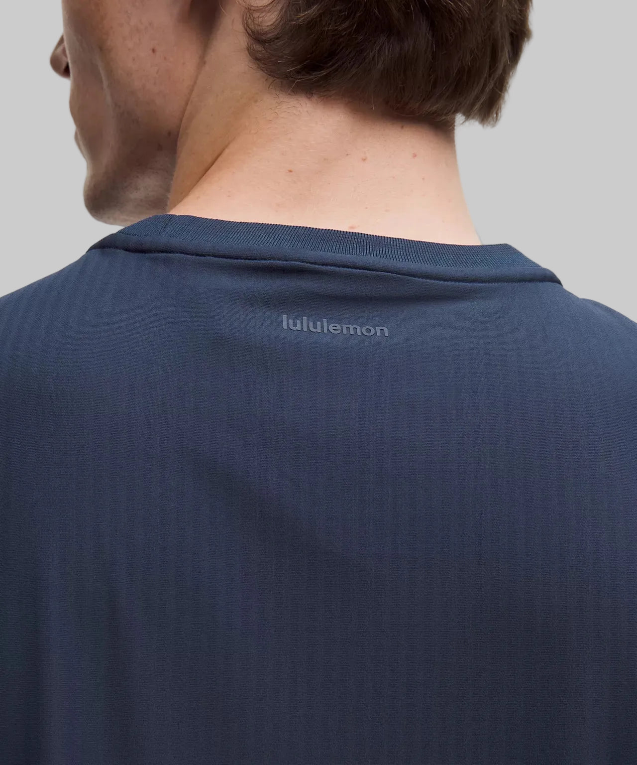 UV-Protective Striped Mesh
T-Shirt